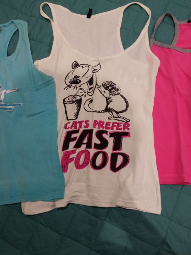 3 Top estivi donna: rosa, bianco, turchese