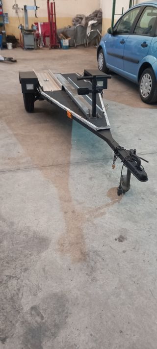Alquiler remolque moto 