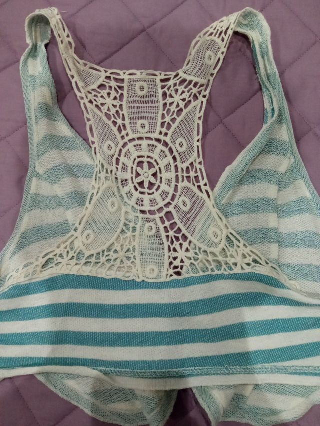 Gilet blu e bianco a righe