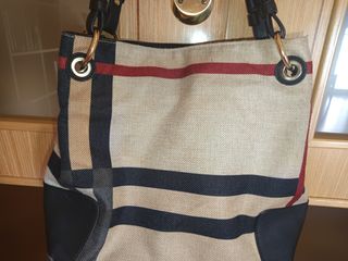 Bolso beige y negro