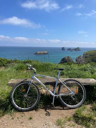 Bicicleta de aluminio  ideal para paseos y rutas al aire libre