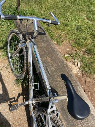 Bicicleta de aluminio  ideal para paseos y rutas al aire libre