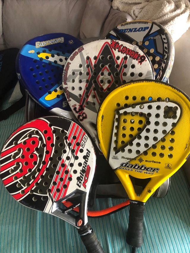 Palas de padel y bolsa paletero