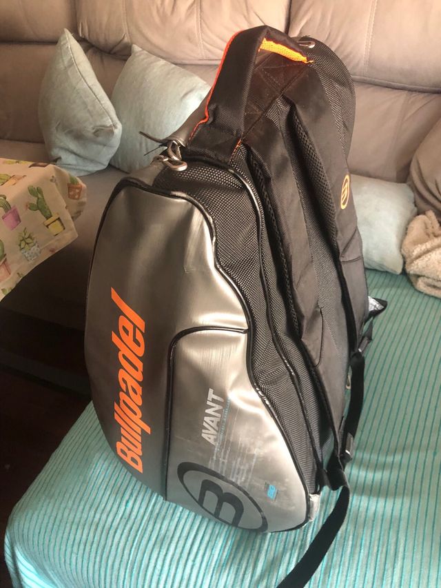 Palas de padel y bolsa paletero