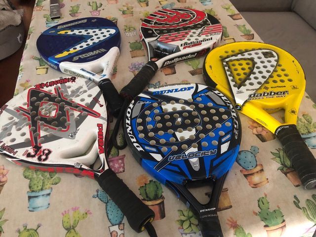 Palas de padel y bolsa paletero