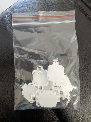 Soporte pilas cartuchos juegos Game Boy