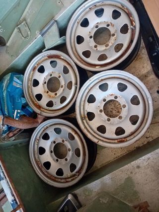 4 Llantas Mitsubishi 4x4 usadas