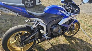 Honda cbr 600 rr