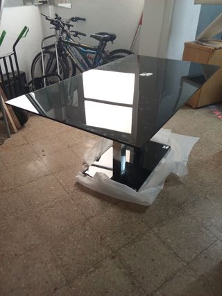 Mesa grande ideal para oficina o salón
