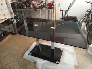 Mesa grande ideal para oficina o salón