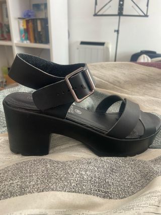 Sandalias MARYPAZ negras tacón 38