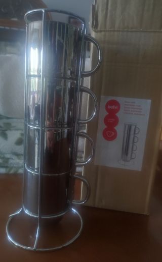 Juego tazas con soporte plateadas