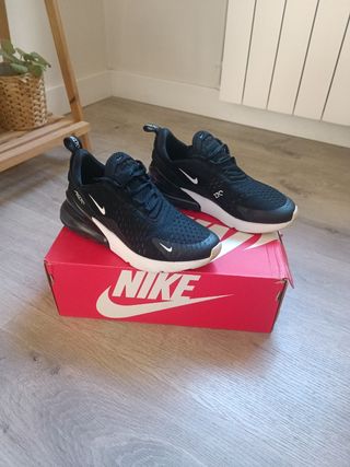 Nike Air Max 270 - Talla 38 de segunda mano por 40 EUR en Barcelona en  WALLAPOP