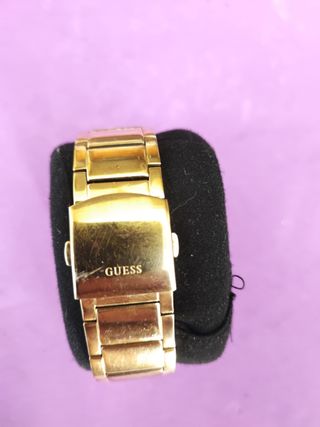 Reloj Guess dorado