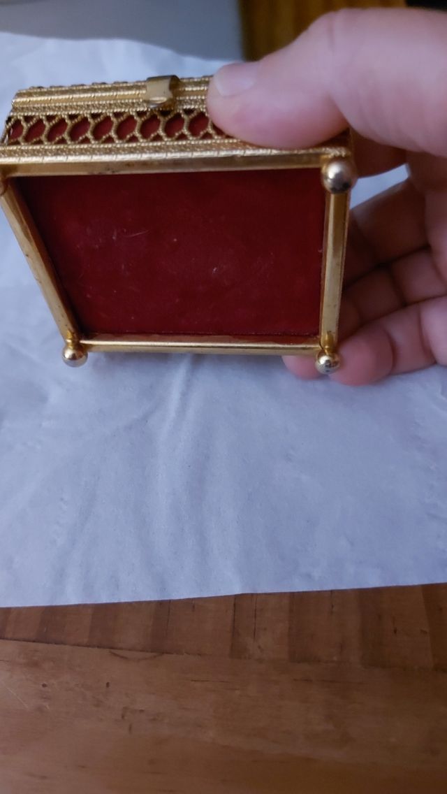 Caja joyero vintage dorada