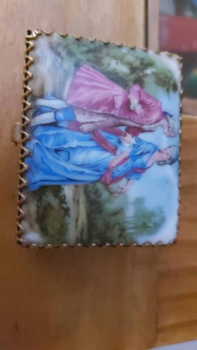 Caja joyero vintage dorada