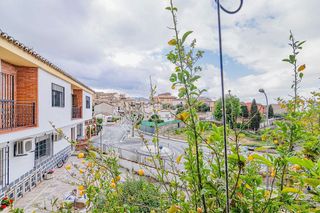 Casa adosada en venta en Huétor Vega