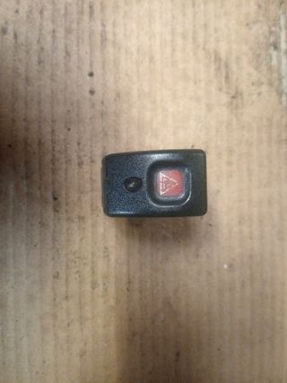 Botão 4 Piscas Corsa B