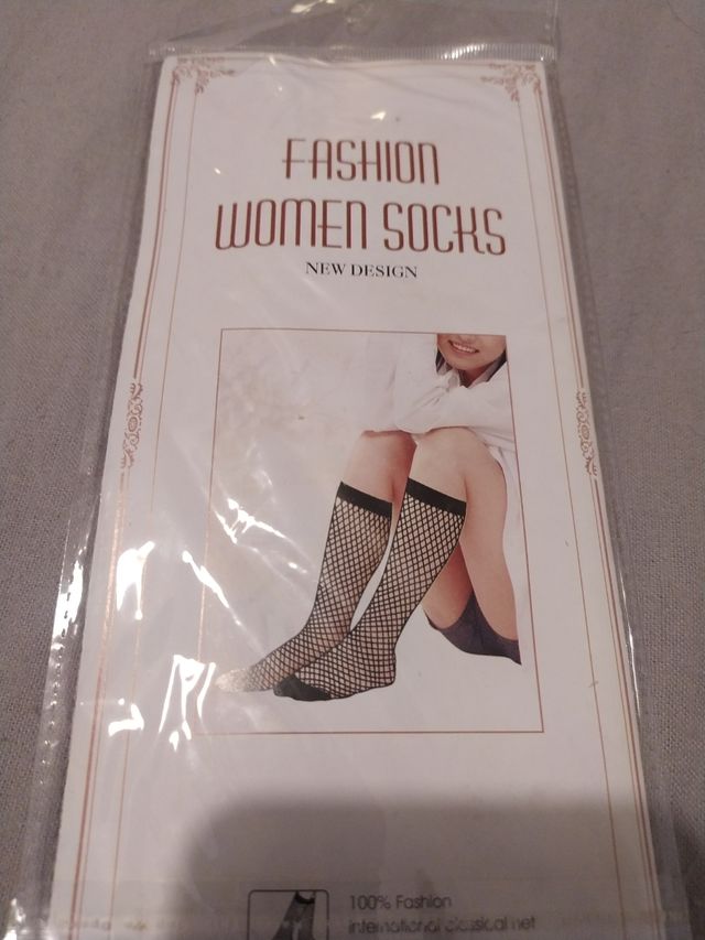 Calcetin-media de red en rosa, NUEVO a estrenar.