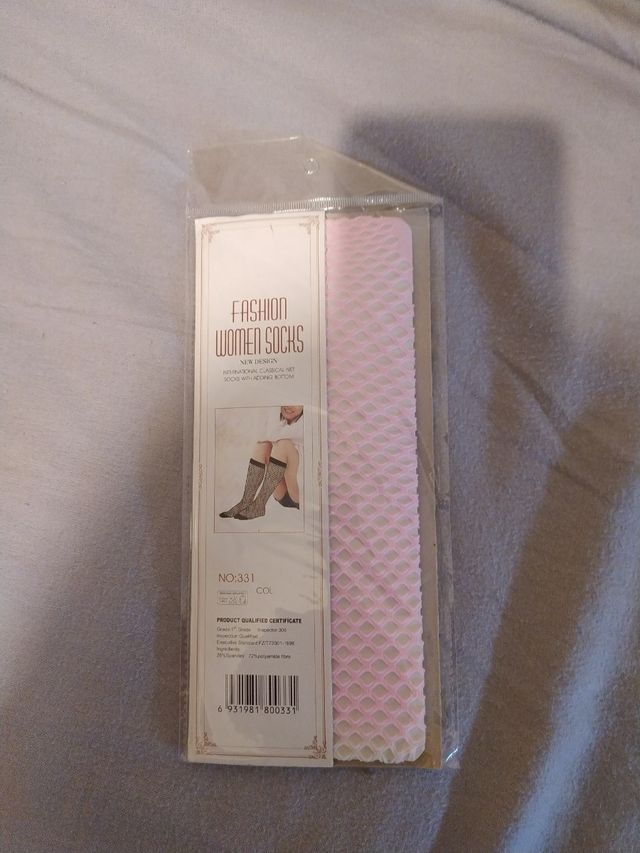 Calcetin-media de red en rosa, NUEVO a estrenar.