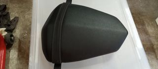 Asiento copiloto r1 09-14