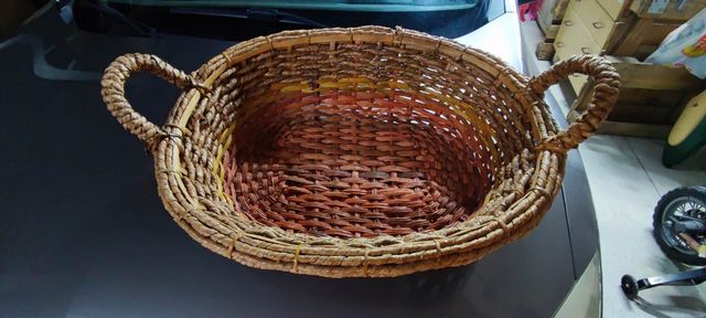 Cesto vimini colorato vintage