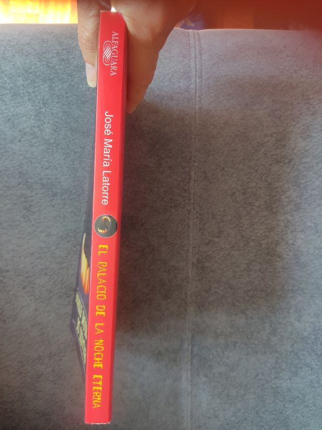 El palacio de la noche eterna (Serie roja) (Spa...