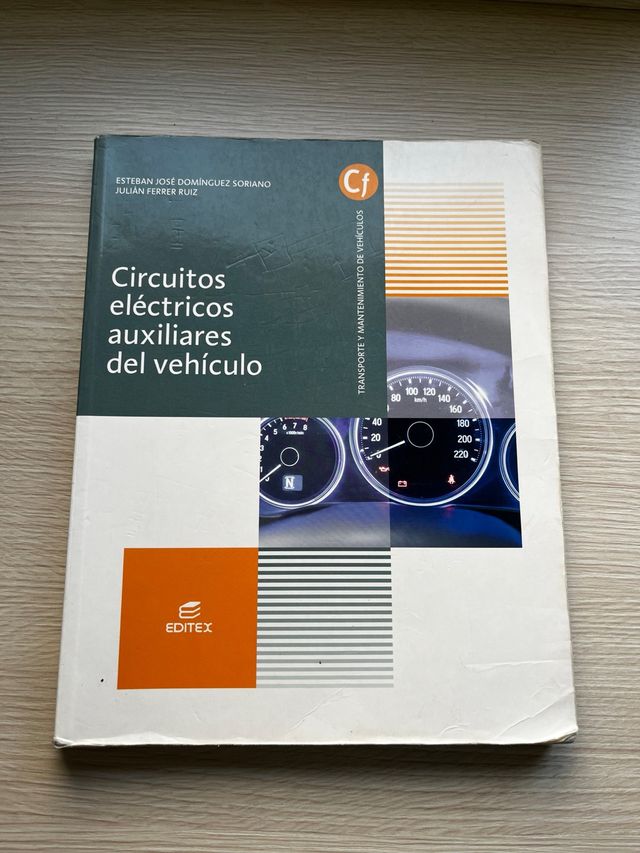 Circuitos eléctricos auxiliares del vehículo (C...