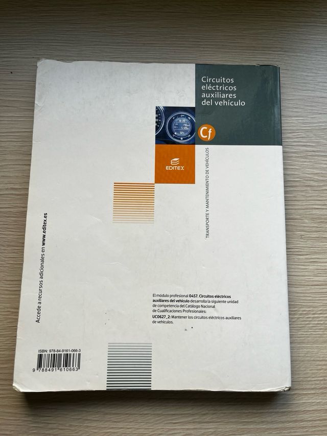 Circuitos eléctricos auxiliares del vehículo (C...