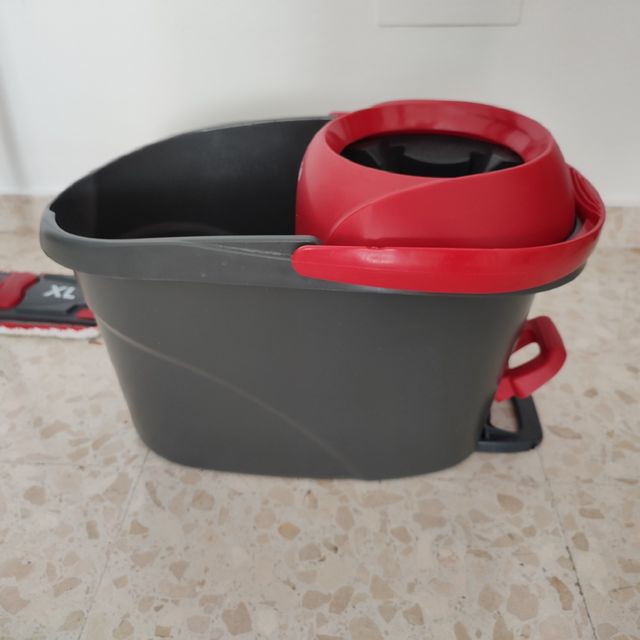 Cubo fregona +  mopa