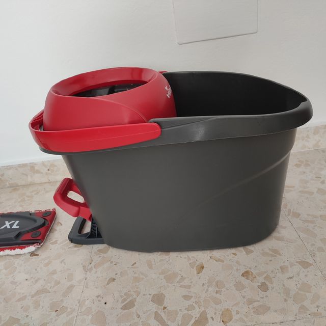 Cubo fregona +  mopa