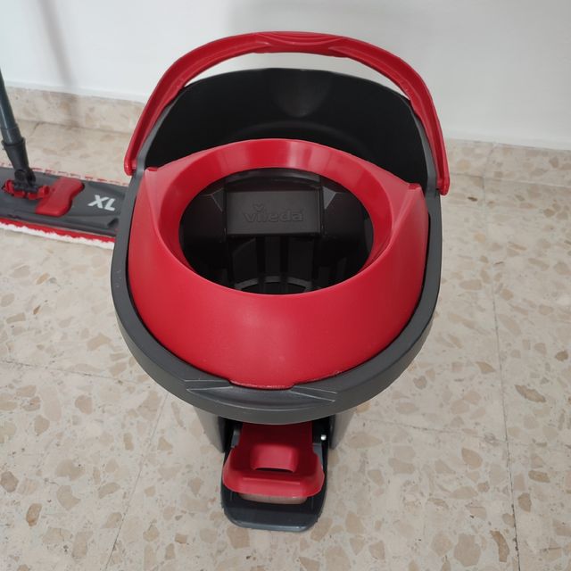 Cubo fregona +  mopa