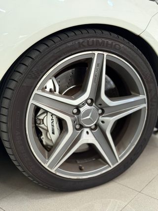 Mercedes C63 AMG 457CV !!