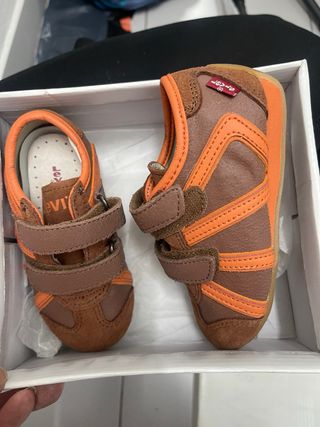 Zapatillas levis bebe/niño T24