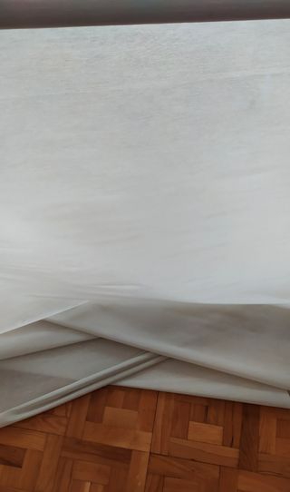 Estor enrollable de tela translúcida, color blanco