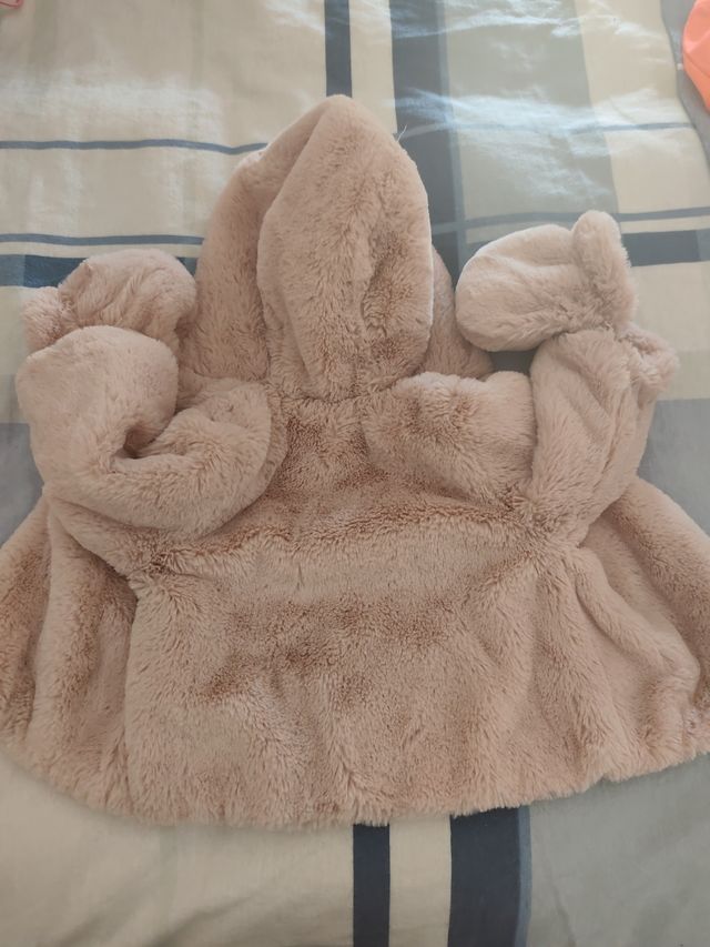 Abrigo bebé niña (6-9 meses). Reversible