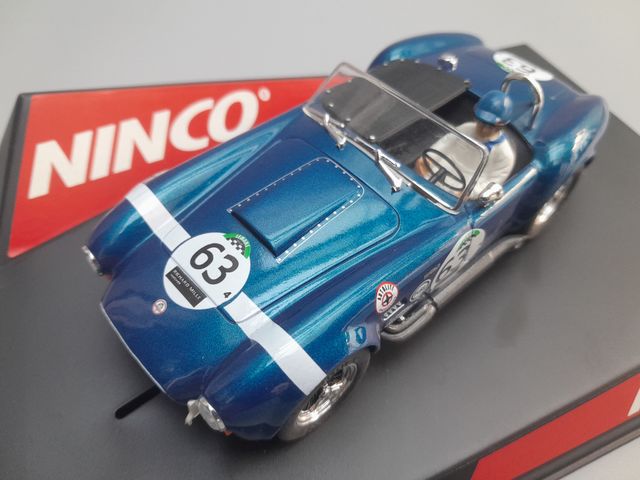 Scalextric AC Cobra Ninco