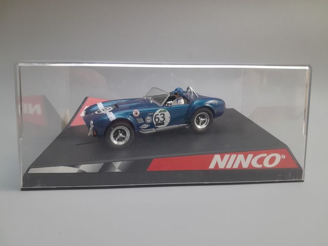 Scalextric AC Cobra Ninco