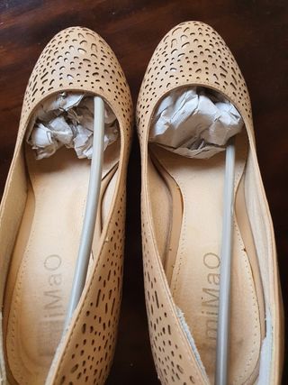 Zapatos salón beige