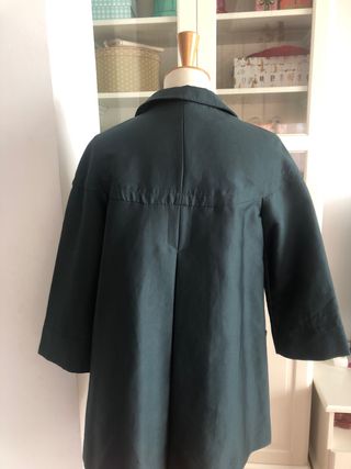 Gabardina satinada zara color verde botella XS