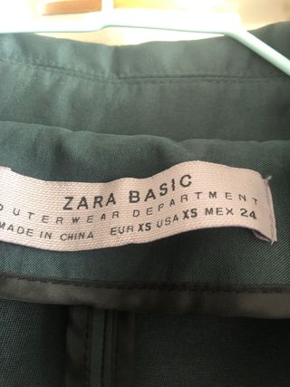 Gabardina satinada zara color verde botella XS