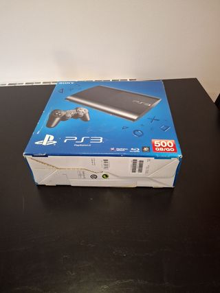PS3 Super Slim 500GB - Negra con dos mandos