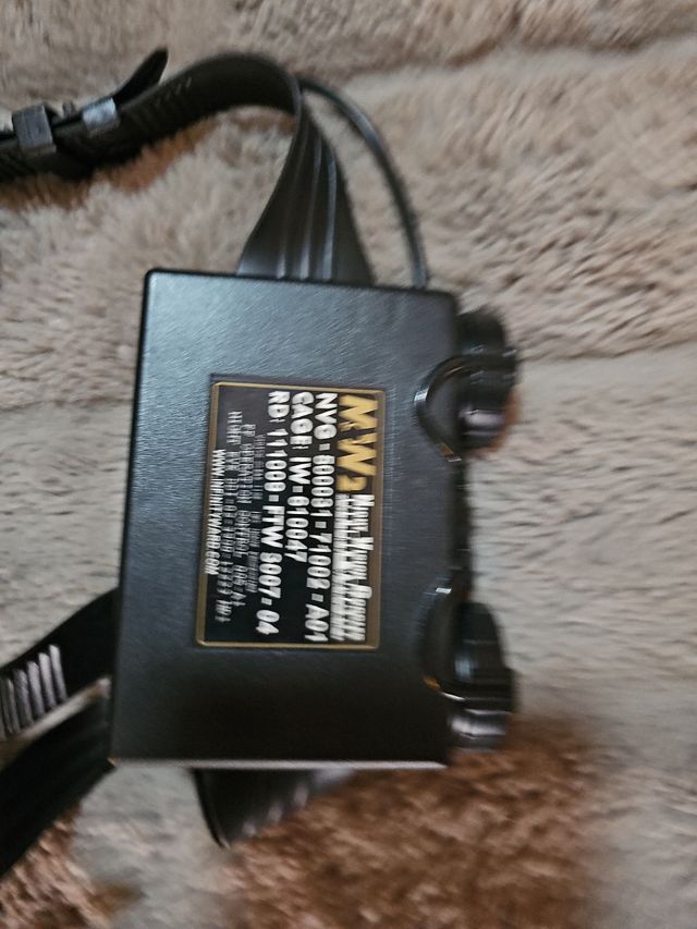 Gafas vision nocturna y cabeza de maniquí