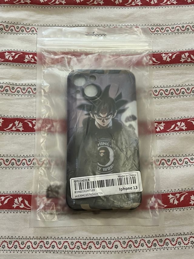 Funda iPhone 13 Goku x Bape