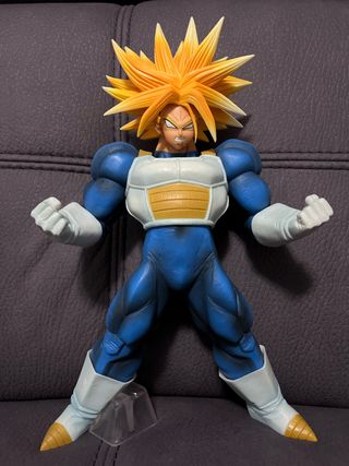 Figura Super Trunks Dragon Ball