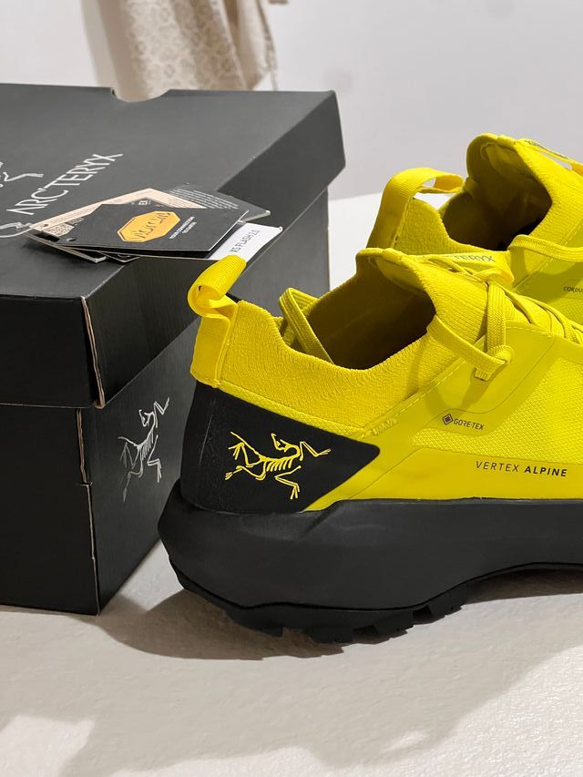 Zapatillas nuevas Arcteryx de trekking