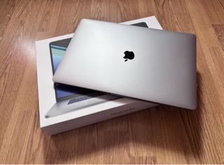 MacBook Pro 16" 16GB 1TB - Gris