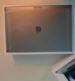 MacBook Pro 16" 16GB 1TB - Gris