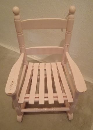 Silla mecedora infantil 