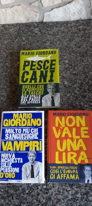 N.3 Libri di Mario Giordano in ottime condizioni.